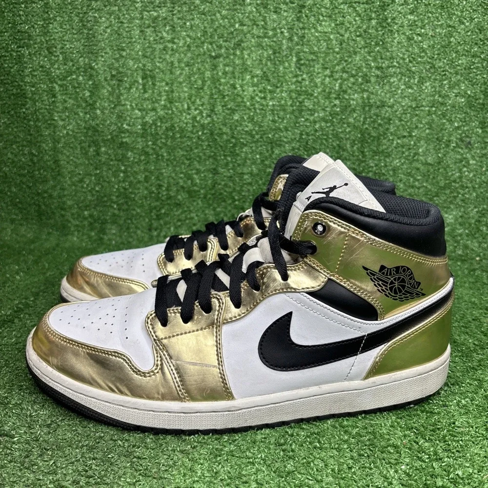 Size 11.5 - Jordan 1 Mid SE Metallic‎ Gold 2020